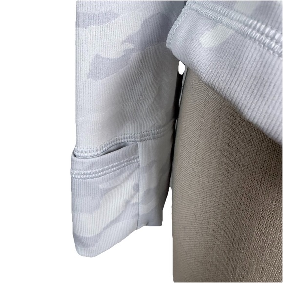 NEW Lululemon Define jacket 8 Gray Camo Luxtreme Stretch Full Zip Fitted Fitness - Picture 7 of 10